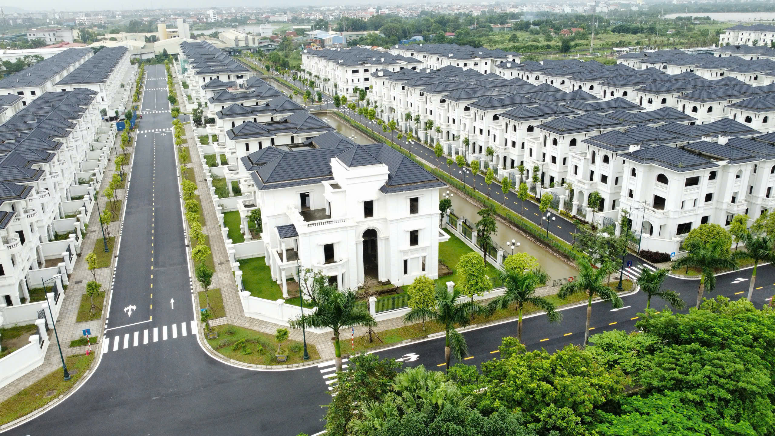 📢 CẬP NHẬT TÌNH HÌNH KHU BIỆT THỰ VƯỜN CAM SAU BÃO SỐ 10 – BUALOI